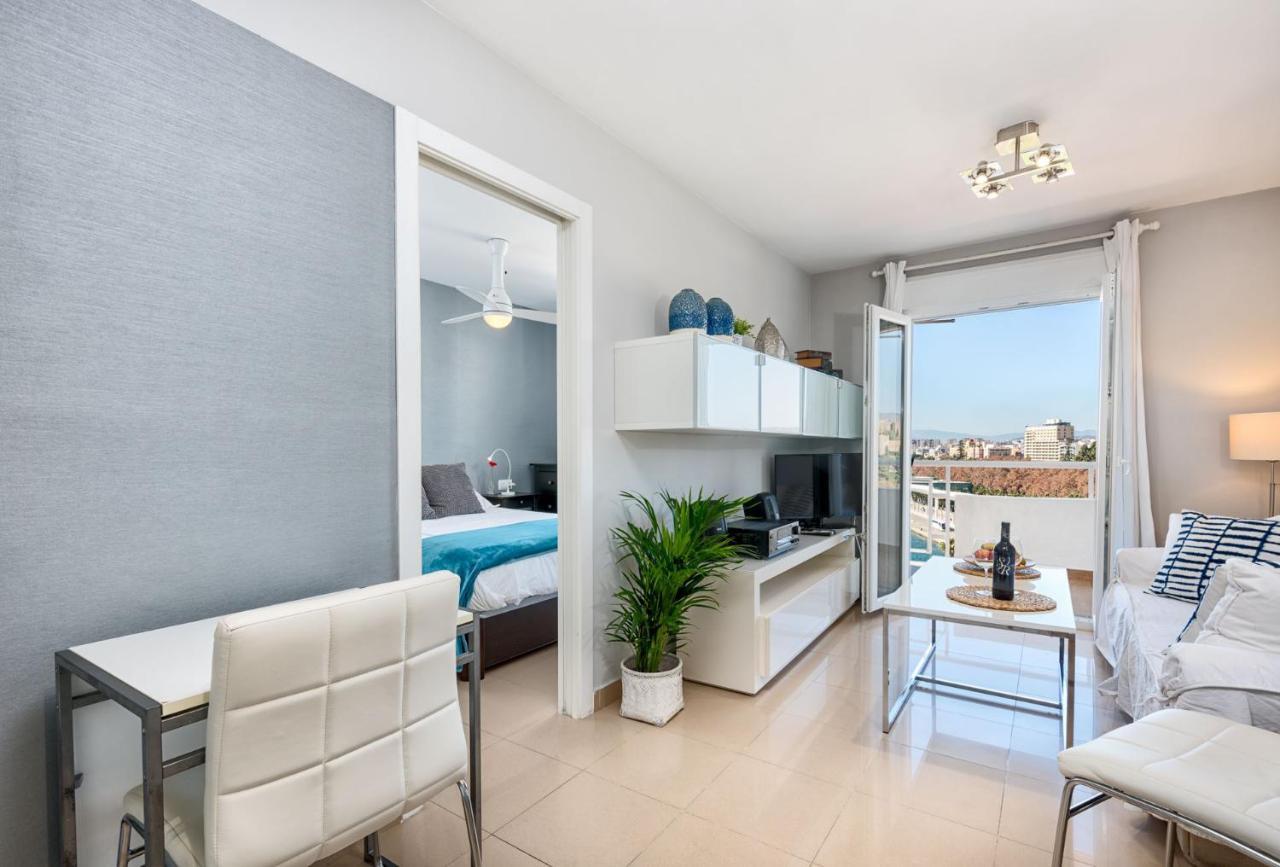 Susana Beach Apartment In Malaga By Solaga Holiday Homes 외부 사진