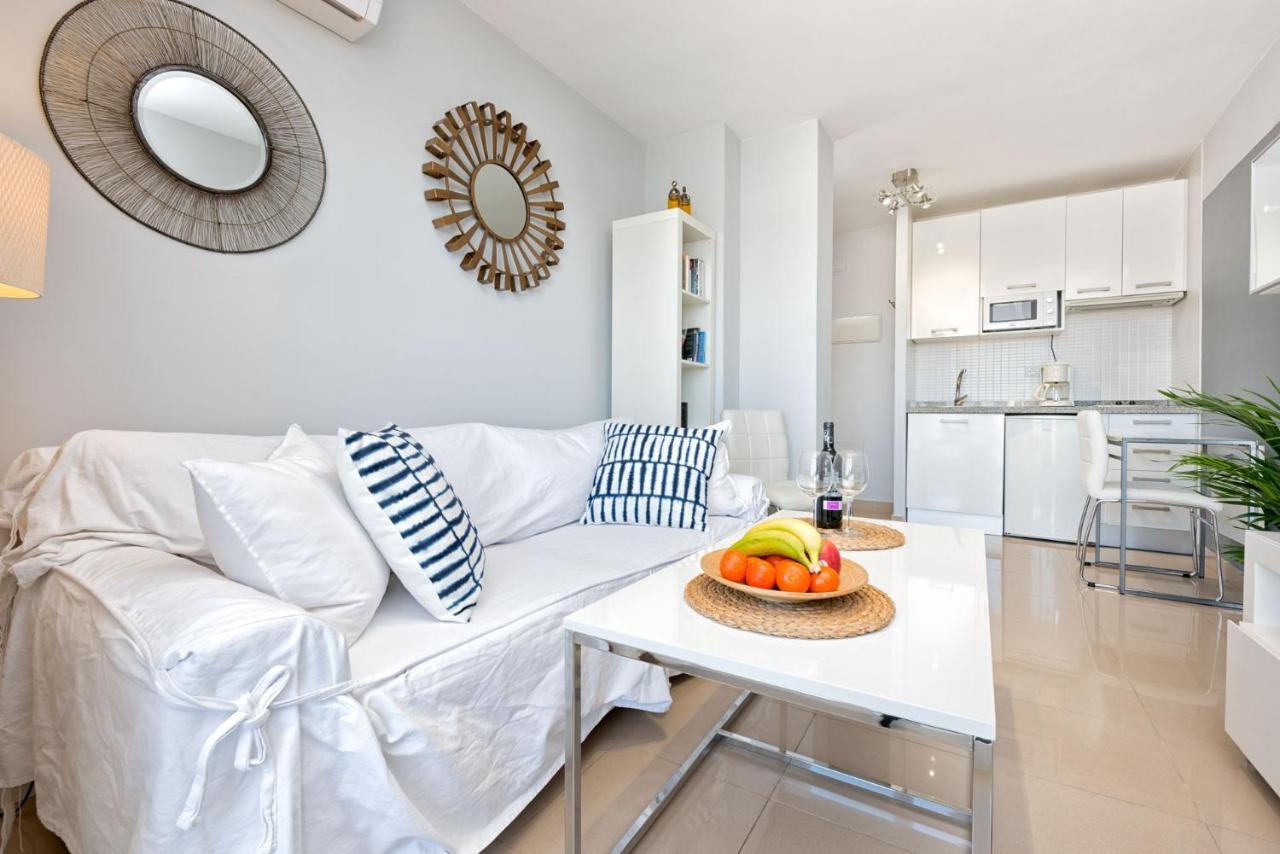 Susana Beach Apartment In Malaga By Solaga Holiday Homes 외부 사진